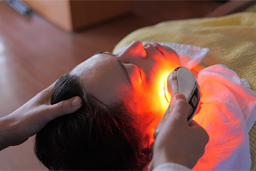 幹細胞活性エキス導入の様子